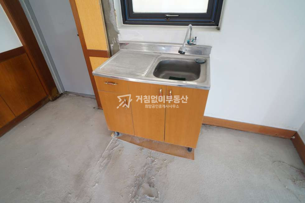 경기 수원권선구 구운동 947-8 (일월프라자) 수원 구운동 상가 임대 / 59p 구운동 중심 대로변 2층 상가 월세 매물번호 10129 사진 5