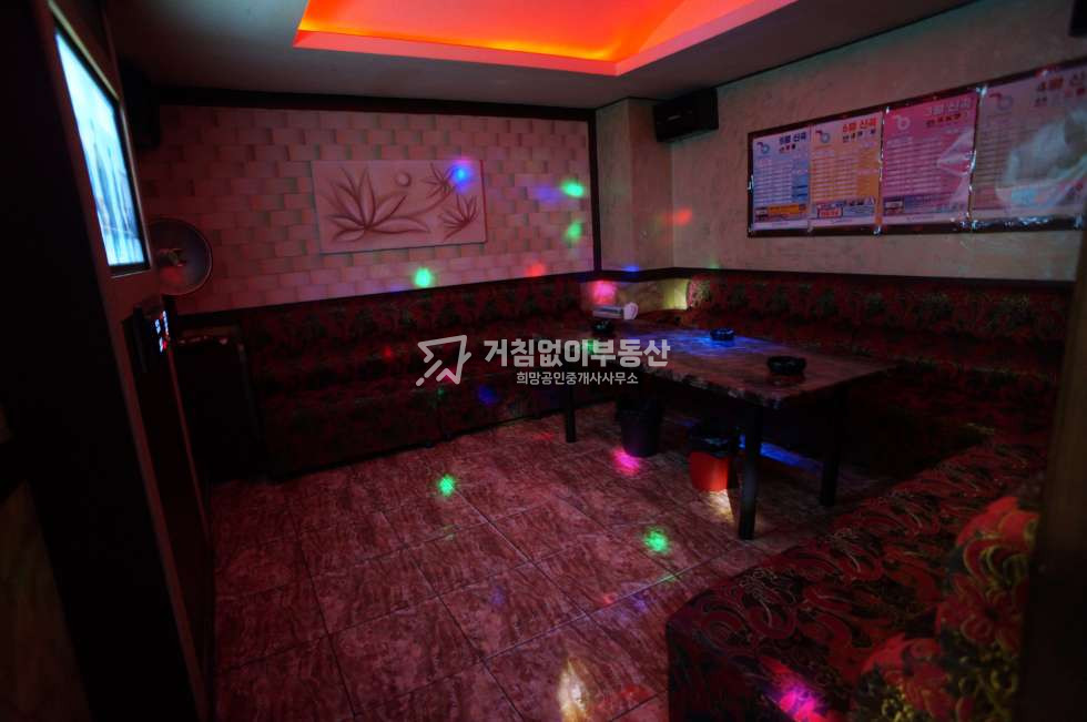 경기 수원권선구 탑동 835-8, 3층 전체 수원 탑동 상가 임대 / 면적55, 탑동메인중심상권 최고의 위치, 낮은가격, 노래방하실분 월세 매물번호 10289 사진 3